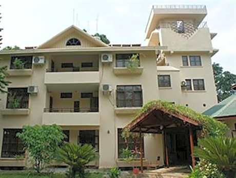 Safari Adventure Lodge