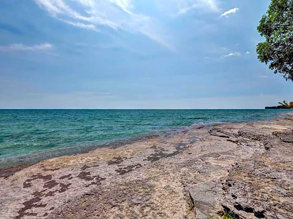 Wind & Waves - Wellington waterfront with Satellite TV & fire pit