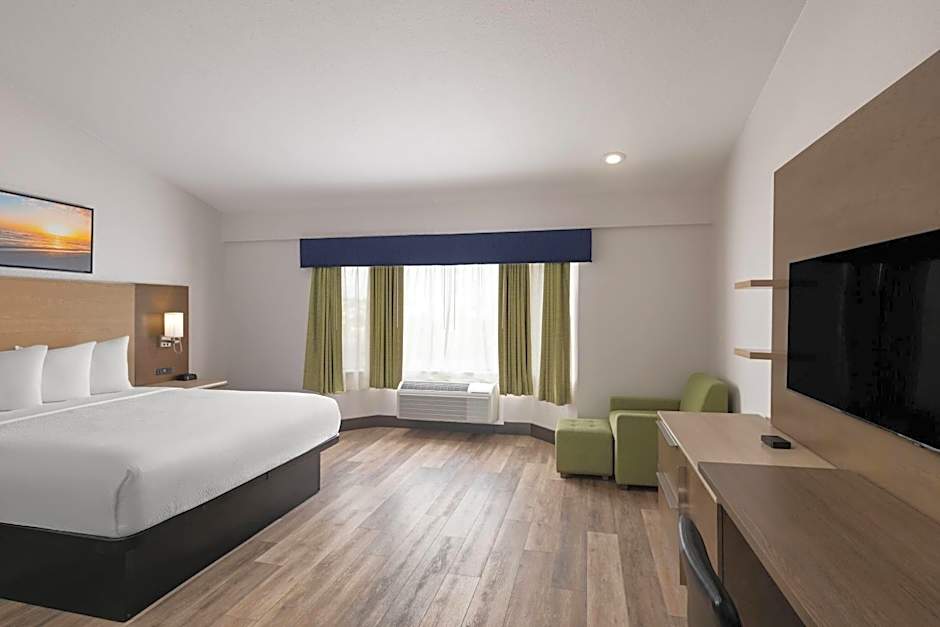 Days Inn by Wyndham Monterey Downtown