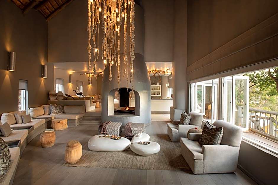 Clifftop Exclusive Safari Hideaway