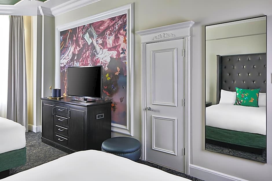 Photo 1 of 5 of Deluxe 2 Double Beds, Mobility Accessible, Roll in Shower, Bay View