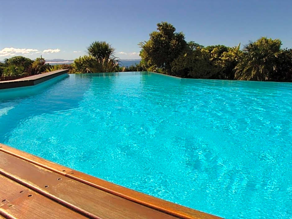 Diaz 15 House on the Bay