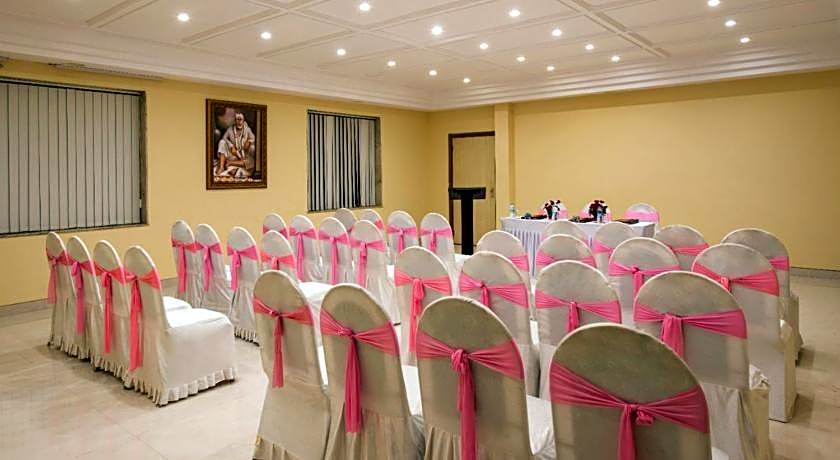 Hotel Abigail Goradia’s Shirdi