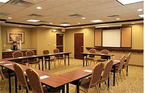 Hampton Inn and Suites Alexandria
