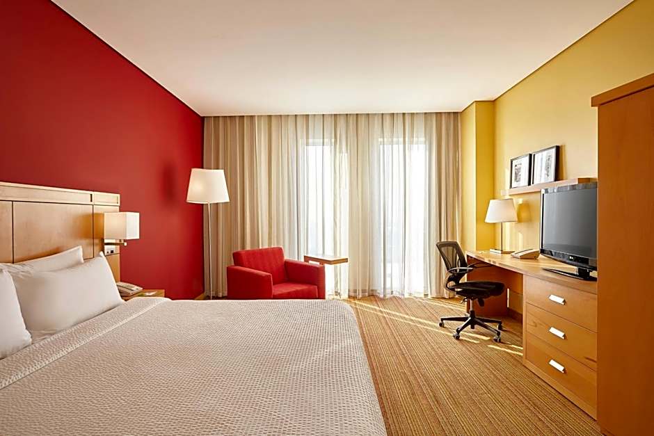 Courtyard by Marriott Leon at The Poliforum