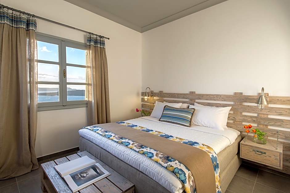 Caldera's Dolphin Suites