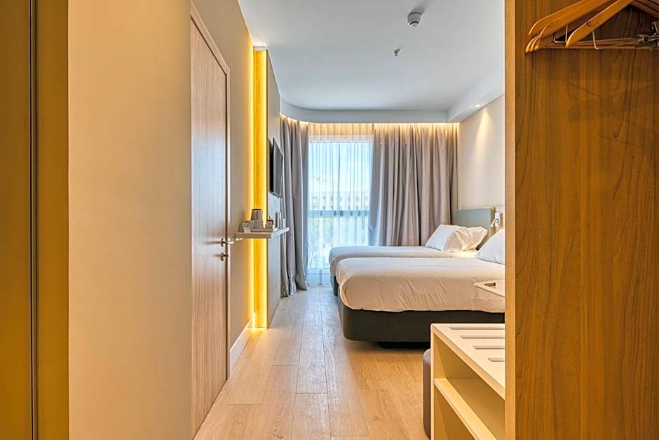 Holiday Inn Express Madrid Airport By IHG