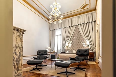Junior Suite with Canal View
