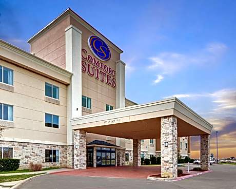 Quality Suites Near Cedar Creek Lake