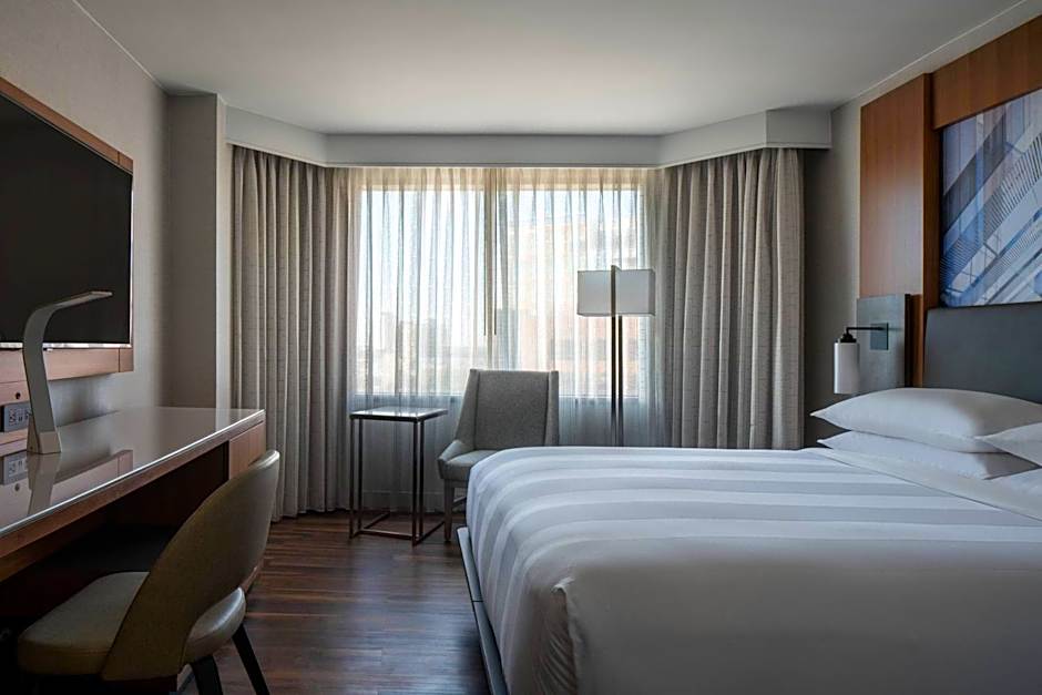 Photo 1 of 5 of Superior 1 King Bed