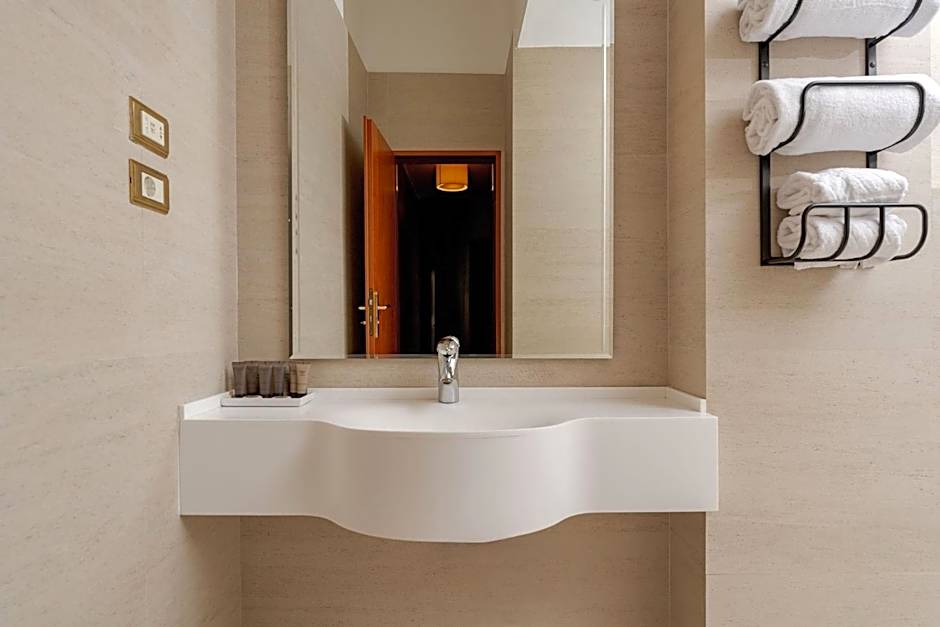 Crystal Palace Hotel