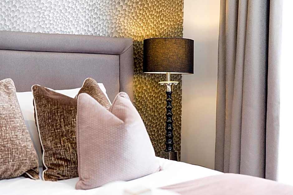 Lanelay Hall Hotel & Spa