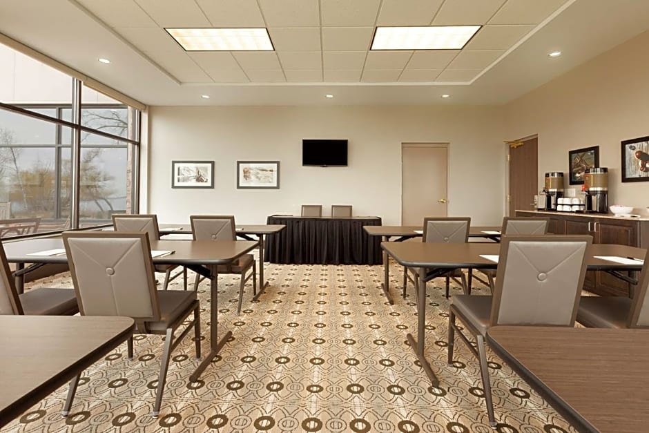 Country Inn & Suites by Radisson, Bemidji, MN
