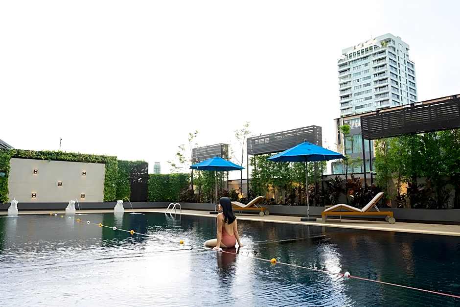 Centre Point Sukhumvit Soi 10