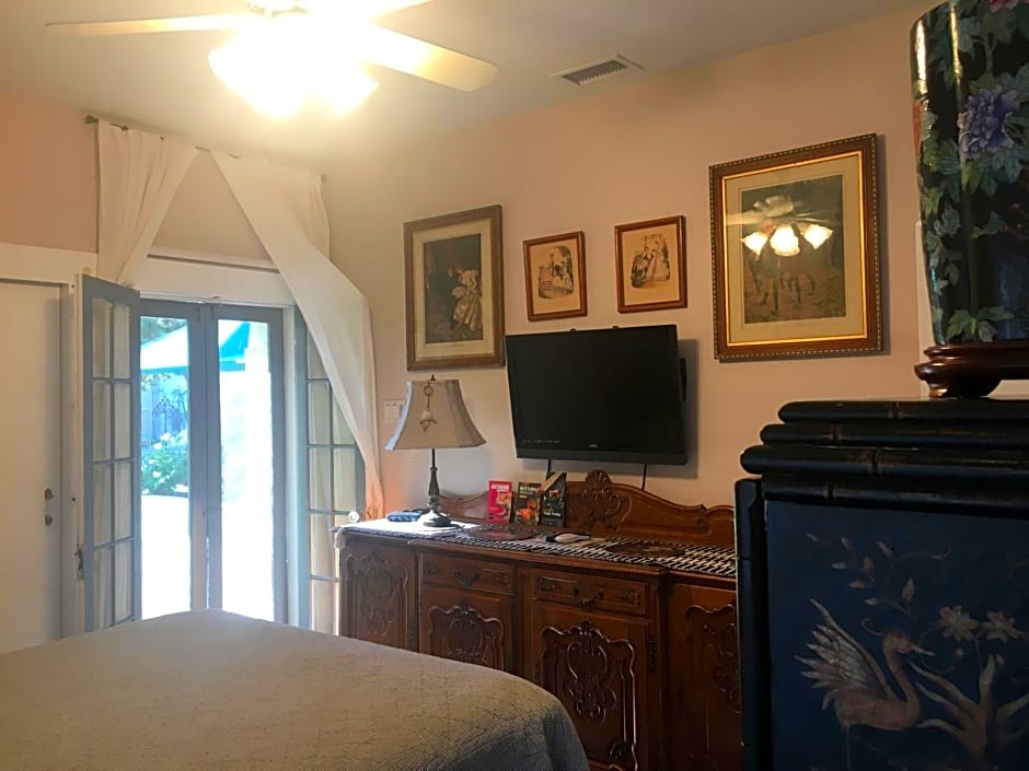 Dresden B & B
