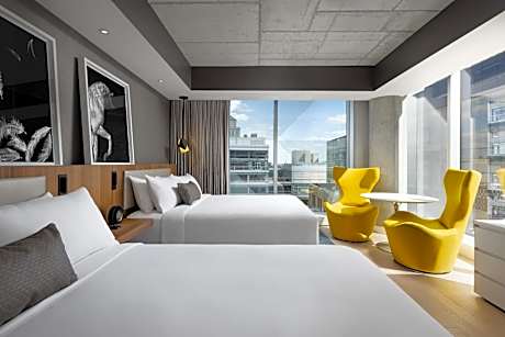 Deluxe Room, 2 Queen Beds, Corner (2 Queen Beds)