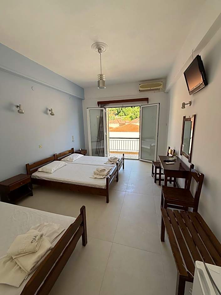 Photo 1 of 6 of Triple Room