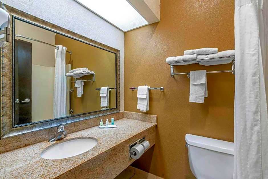 Quality Inn & Suites Jefferson City