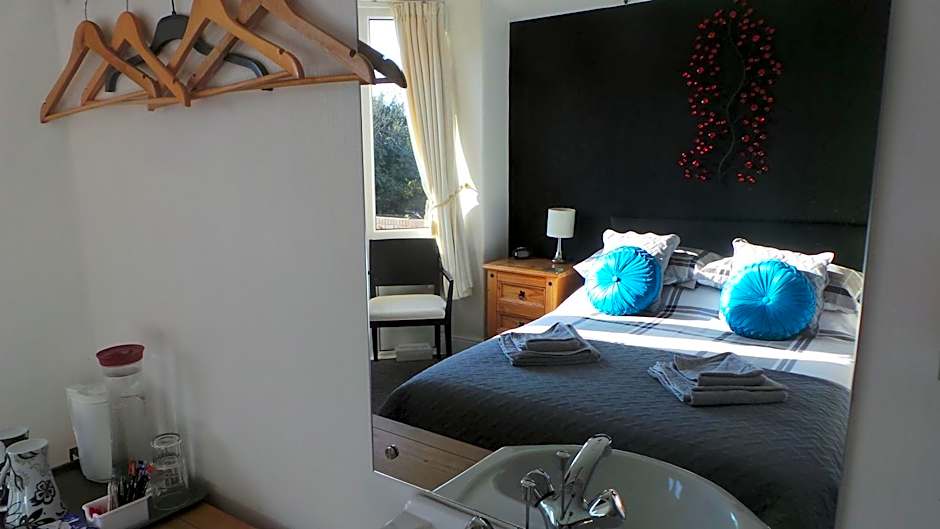 Photo 1 of 8 of Double Room with En-Suite