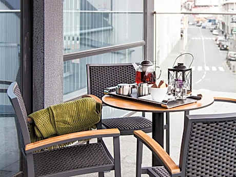 Deluxe One-Bedroom Suite with Balcony