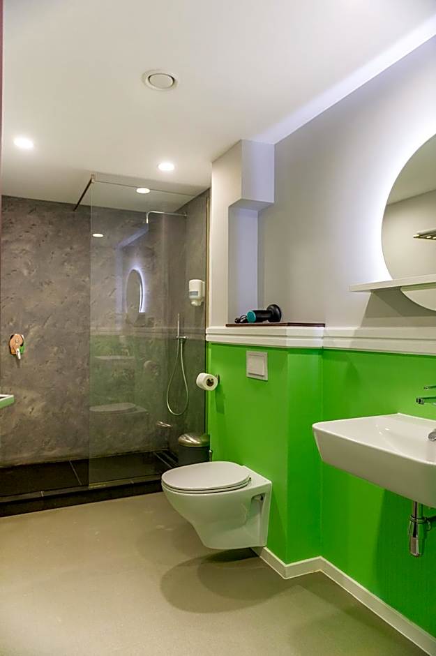 H11 Downtown Apartments