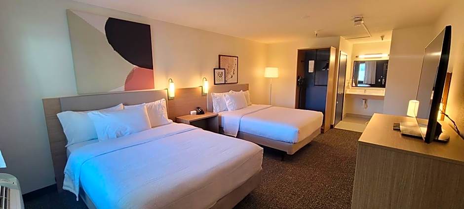 Spark by Hilton Santa Nella