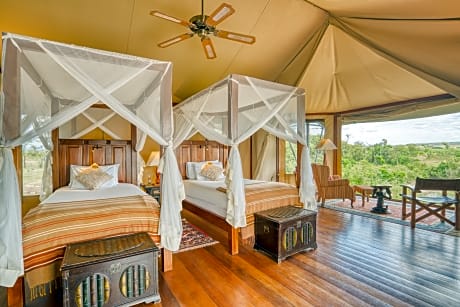 Deluxe Tent With 2 Twin Beds