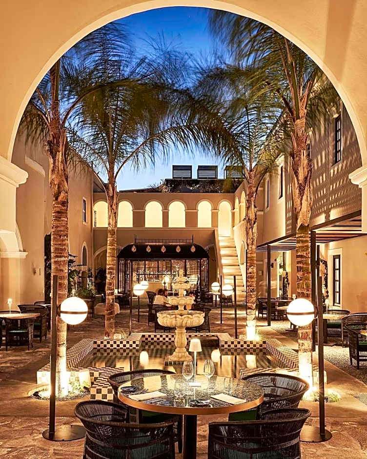 Katikies Garden Santorini - The Leading Hotels Of The World