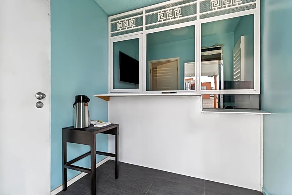 Rodeway Inn & Suites North Hollywood Burbank Airport - Universal Area