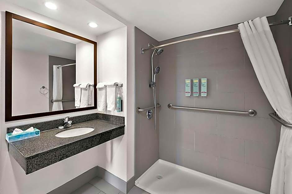 Best Western Luxbury Inn-Fort Wayne