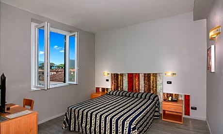 Single Room with Private Bathroom