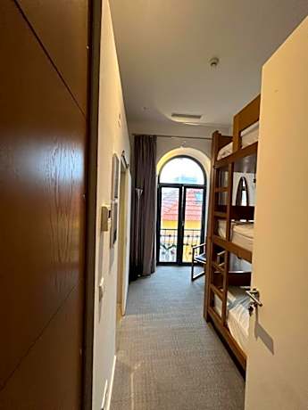 Bunk Bed in Mixed Dormitory Room