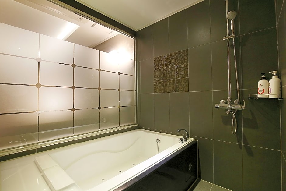 Seosan (Daesan) Modern Hotel