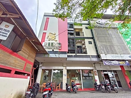 RedDoorz @ Rids Hotel Manado