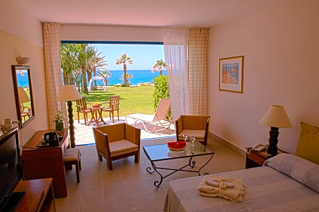 DOUBLE OR TWIN ADULT ONLY PREMIUM SEA VIEW