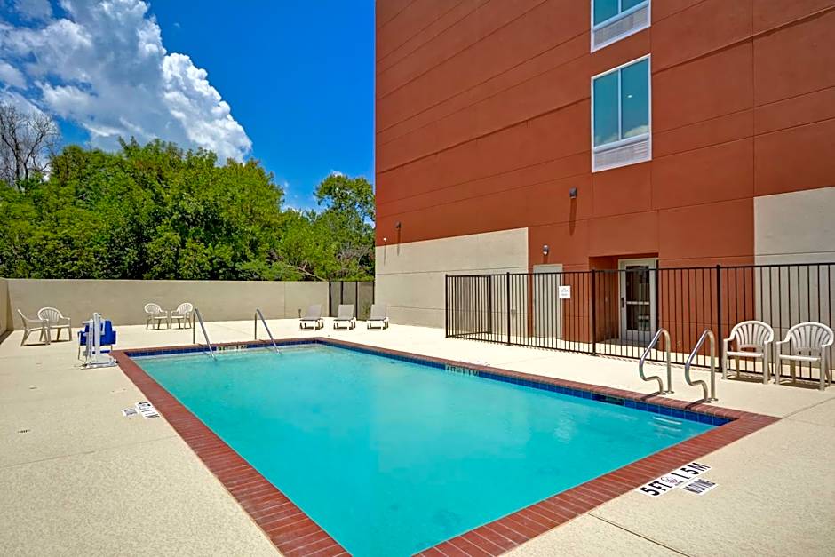 Holiday Inn Express And Suites Houston Nasa - Seabrook By IHG
