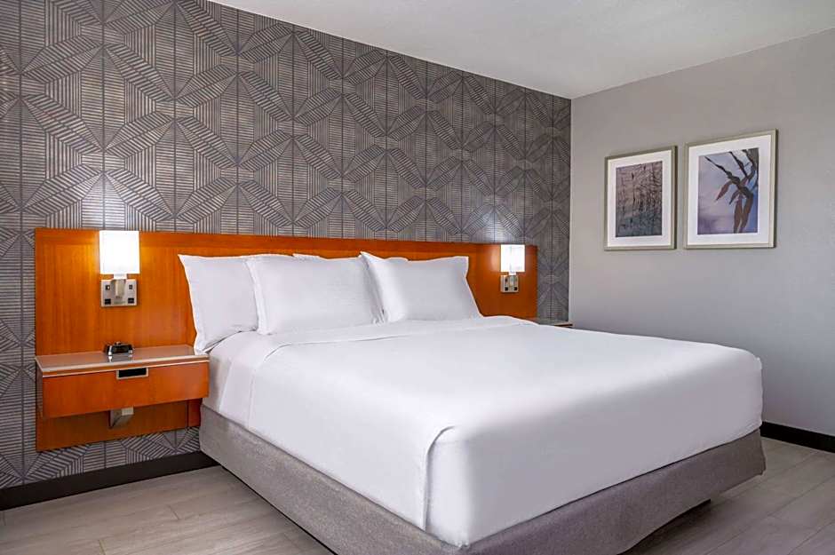 Wyndham Indianapolis Airport