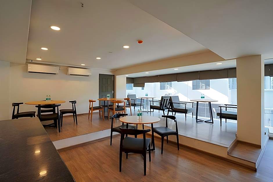 uptown hotel