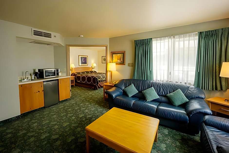 Photo 1 of 3 of Suite