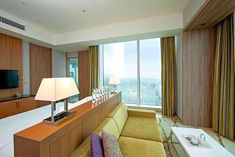 Corner Suite, Executive lounge access, 1 King