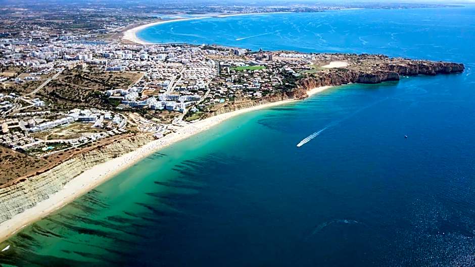 Atalaia Sol Aparthotel - tennis & heated pool in winter