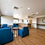 Days Inn by Wyndham Lake Point