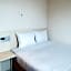 Quintessa Hotel Kokura Comic & Books