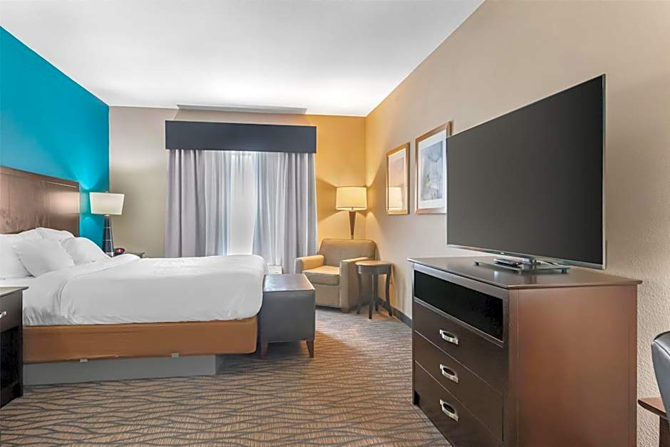 Best Western Plus Hiawatha Hotel