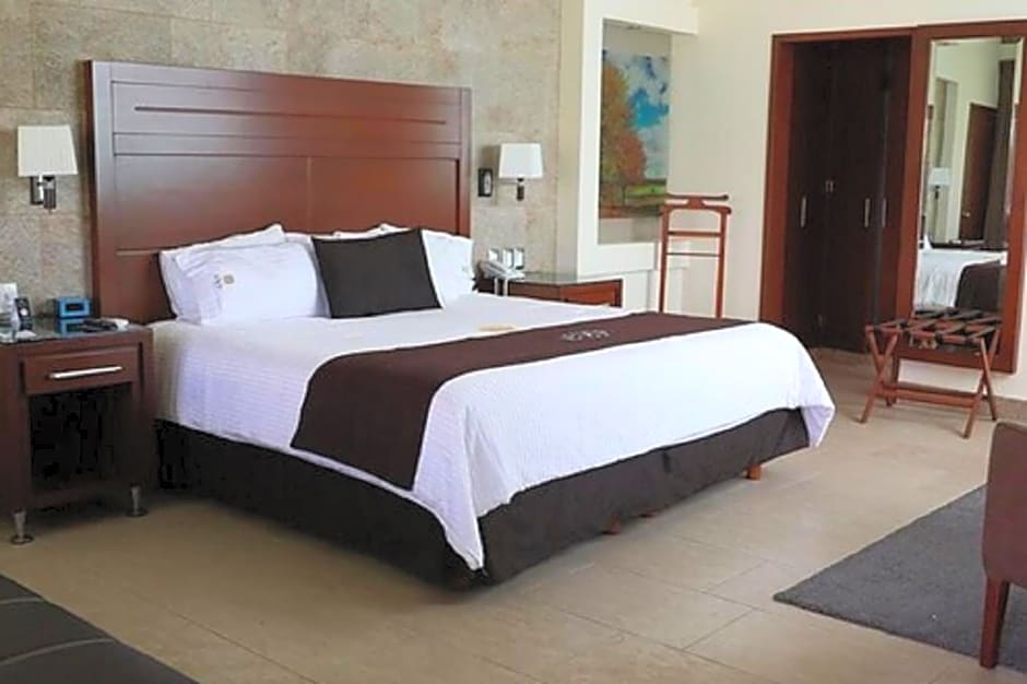 Hotel Ecce Inn