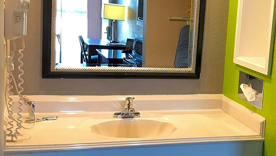 Magnuson Hotel Virginia Beach