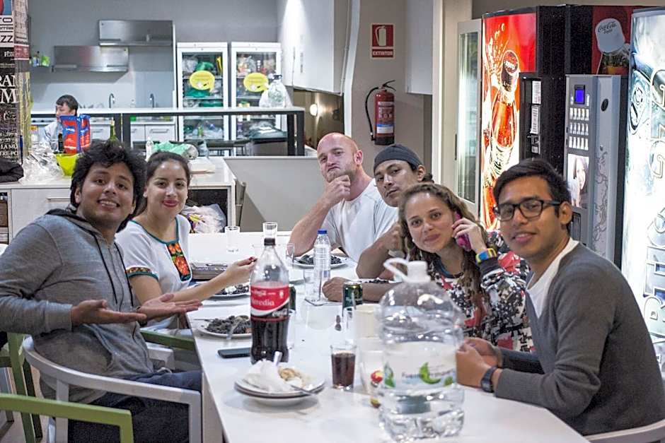 Hola Hostal Eixample