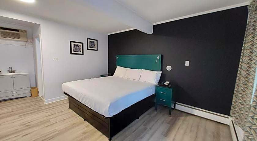 Village Motel by OYO