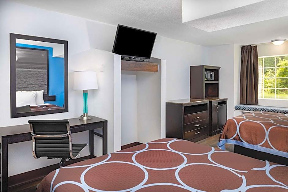 Super 8 by Wyndham Pensacola