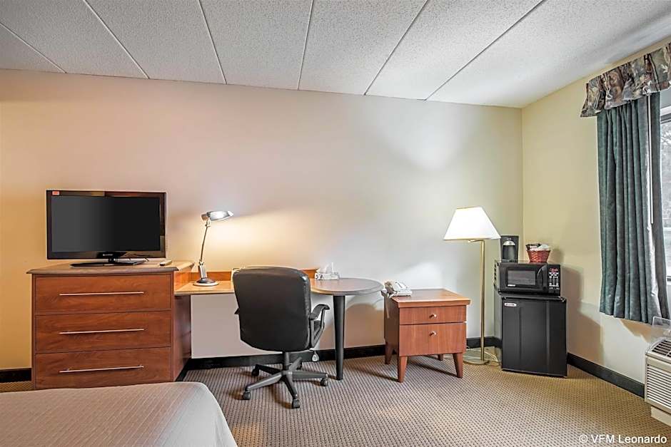 Econo Lodge Near Plymouth State University